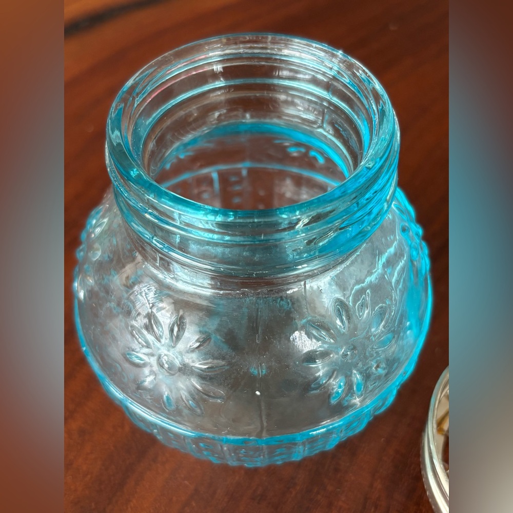 2003 ASP Aqua Pressed Glass Flower Vase with Metal Grid Lid - Picture 3 of 11